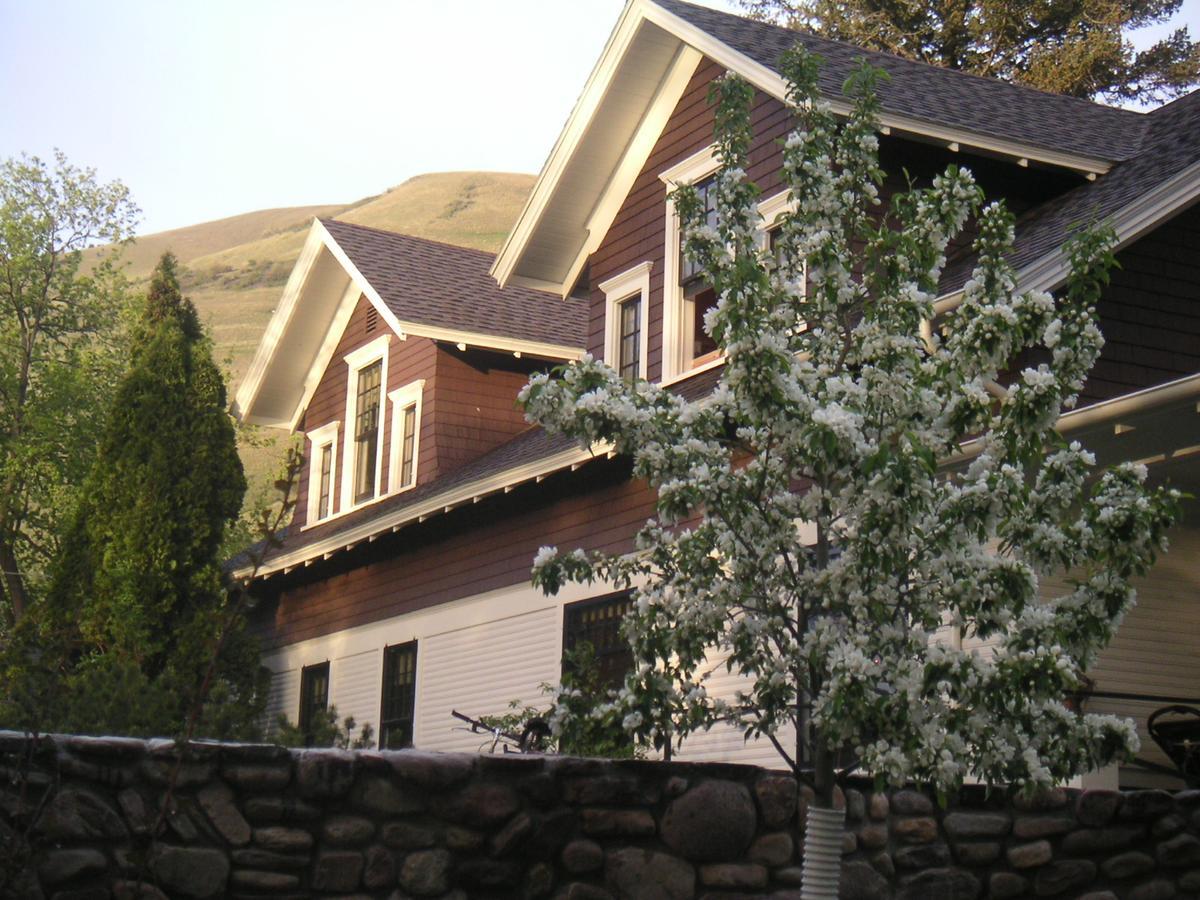 Blossom'S Bed And Breakfast Миссула Экстерьер фото