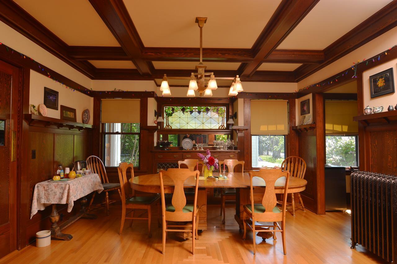 Blossom'S Bed And Breakfast Миссула Экстерьер фото